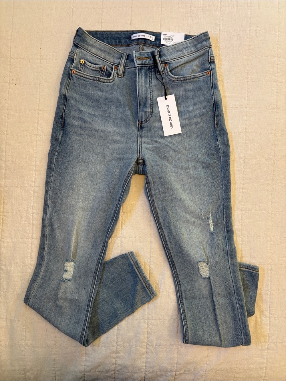 ELIZABETH AND JAMES Women’s Light Blue Distressed High-Rise Jeans